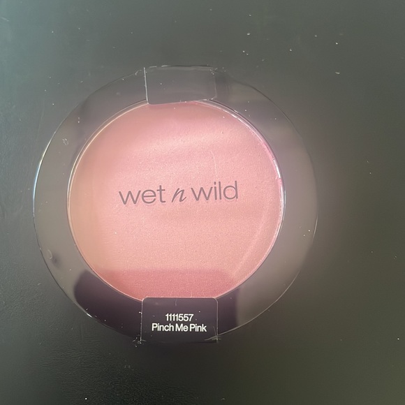 Brand new Beauty Bundle! - Picture 2 of 10